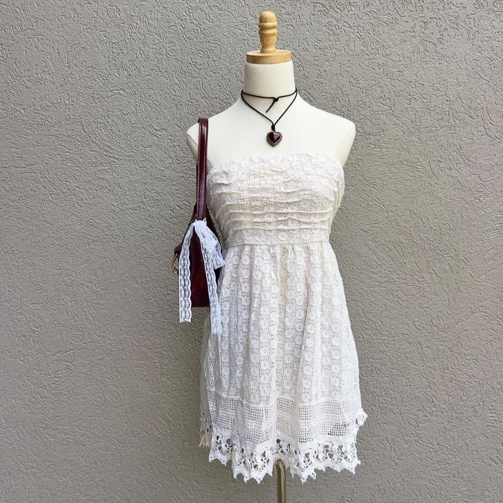Vintage Y2K Wet Seal Crochet Lace Strapless Babydoll Top Size Medium Boho
